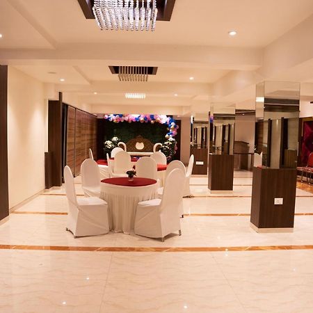 Gold Crest Business Hotel Navi Mumbai Ngoại thất bức ảnh