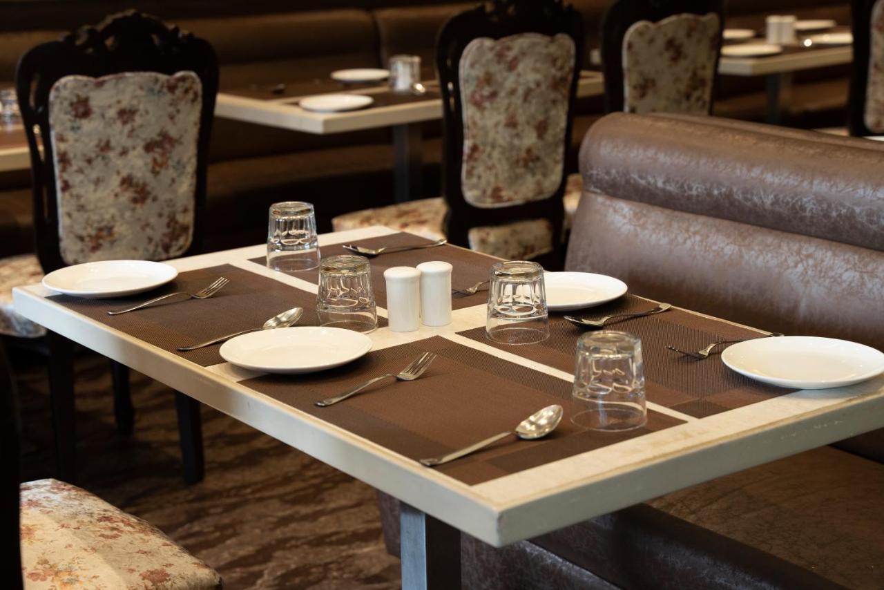 Gold Crest Business Hotel Navi Mumbai Ngoại thất bức ảnh