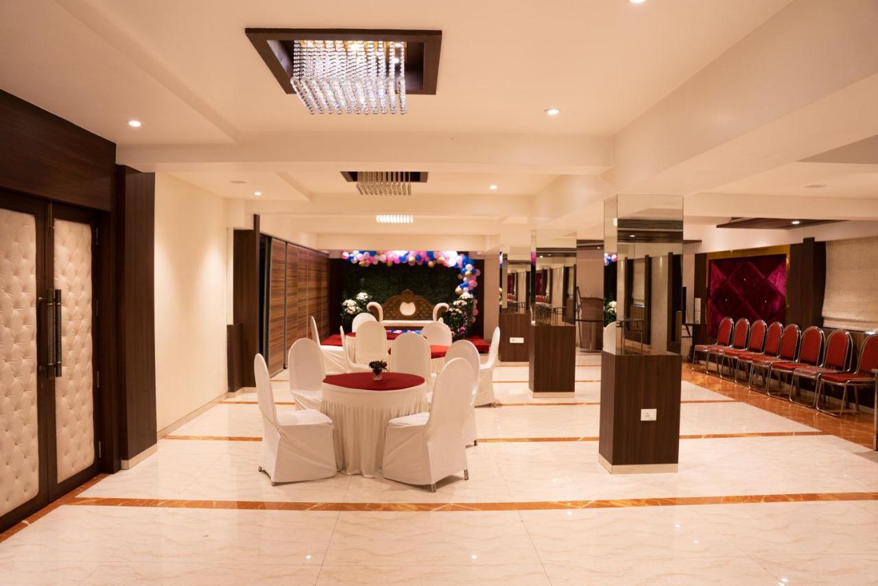 Gold Crest Business Hotel Navi Mumbai Ngoại thất bức ảnh