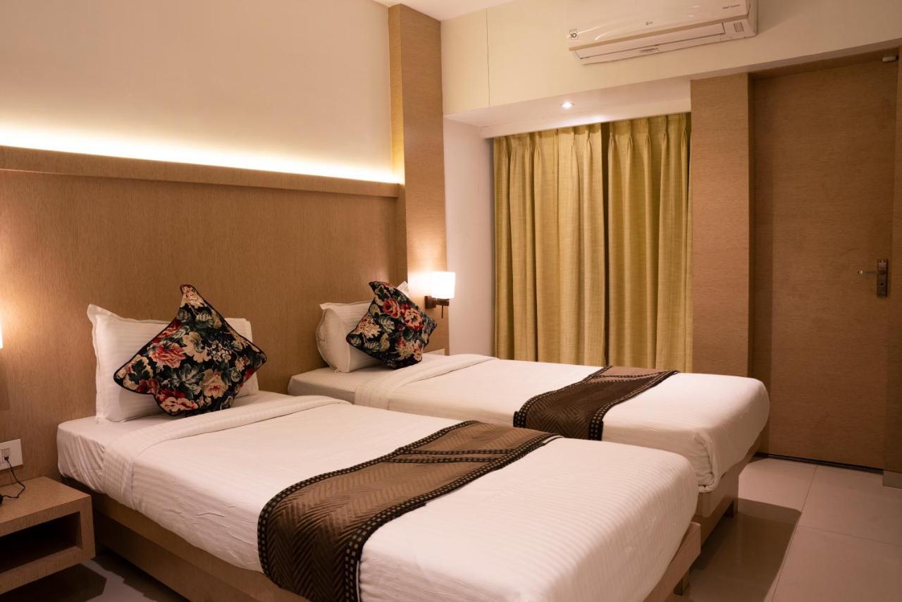 Gold Crest Business Hotel Navi Mumbai Ngoại thất bức ảnh