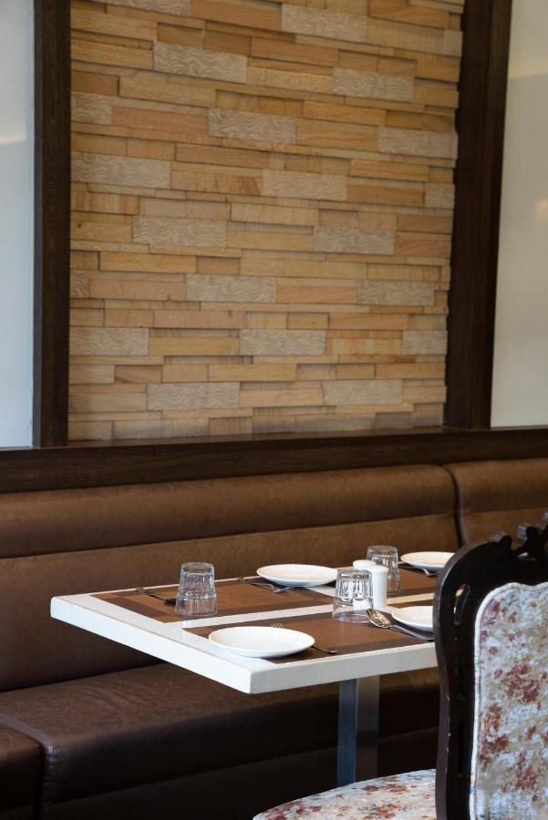 Gold Crest Business Hotel Navi Mumbai Ngoại thất bức ảnh