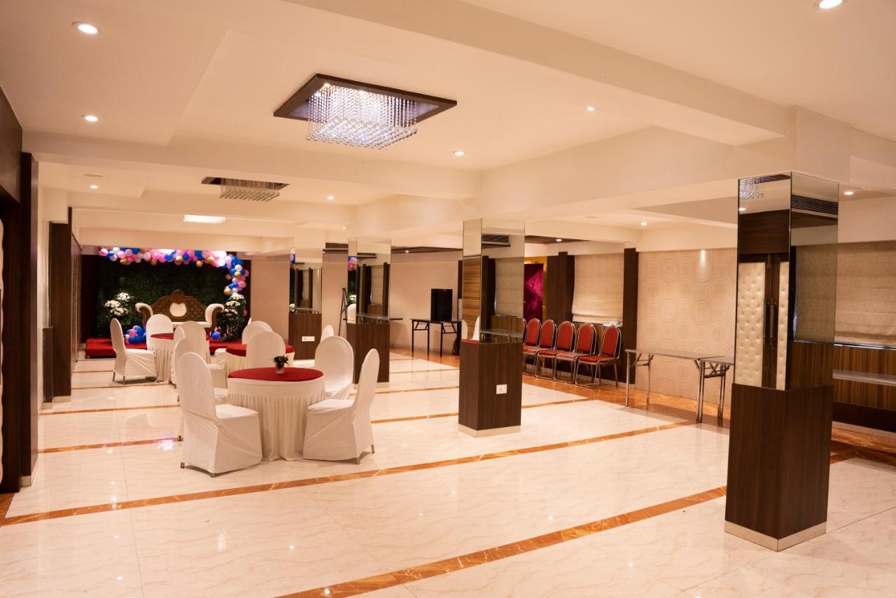 Gold Crest Business Hotel Navi Mumbai Ngoại thất bức ảnh